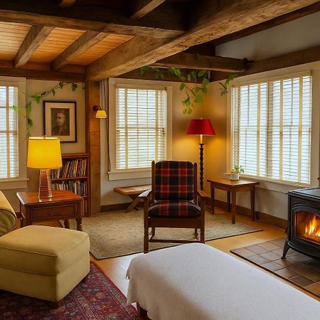 Magical Post And Beam Loft Downtown Newport! Hotel Buitenkant foto