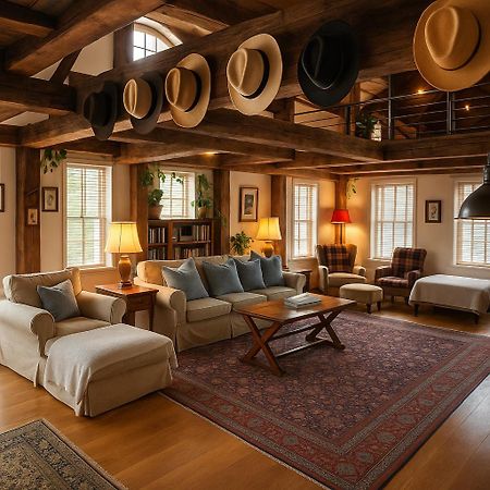 Magical Post And Beam Loft Downtown Newport! Hotel Buitenkant foto
