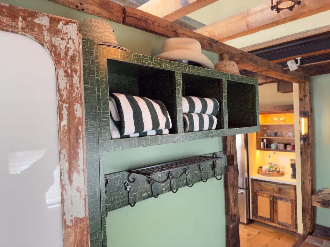 Magical Post And Beam Loft Downtown Newport! Hotel Buitenkant foto