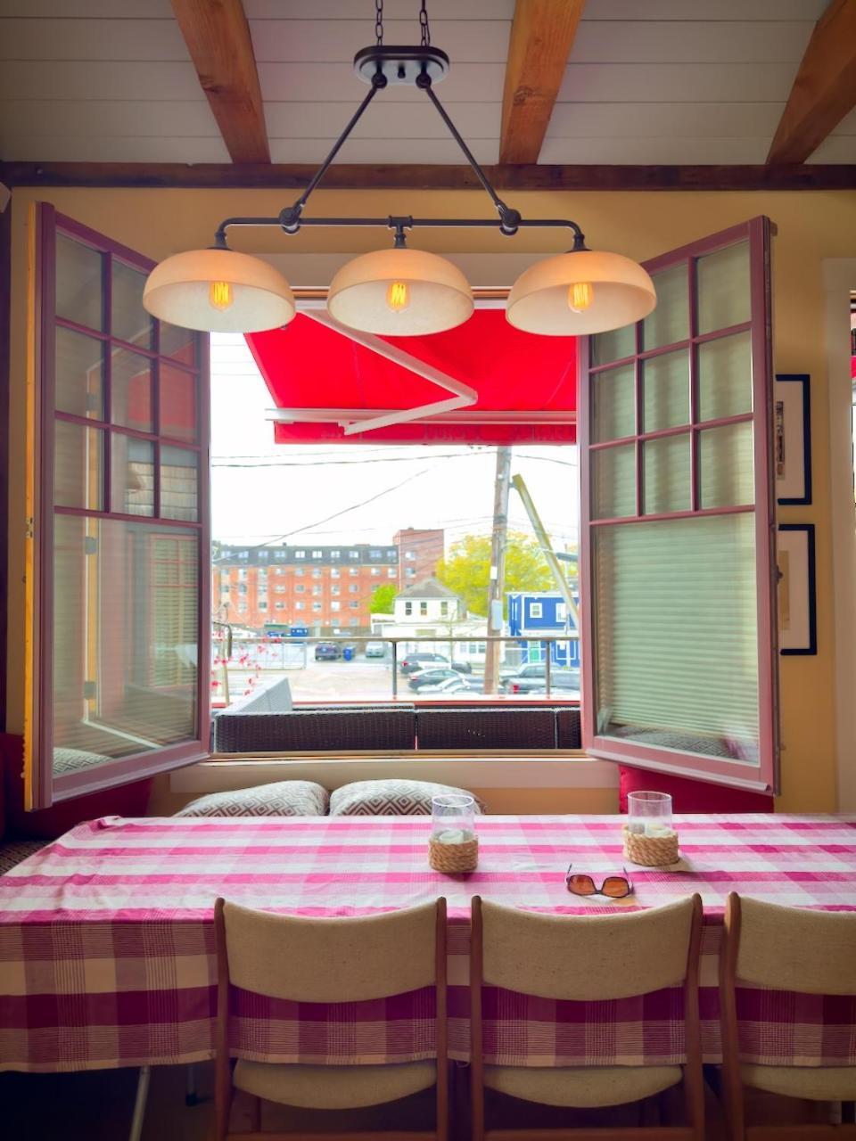 Magical Post And Beam Loft Downtown Newport! Hotel Buitenkant foto