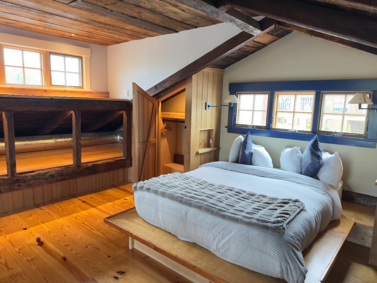 Magical Post And Beam Loft Downtown Newport! Hotel Buitenkant foto