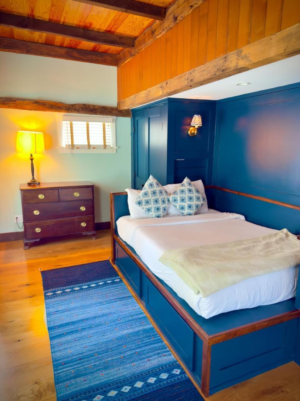 Magical Post And Beam Loft Downtown Newport! Hotel Buitenkant foto